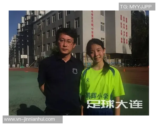 大连足球八星的辉煌历程与未来展望:从荣耀到梦想的传承与发展 大连足球八星的辉煌历程与未来展望:从荣耀到梦想的传承与发展