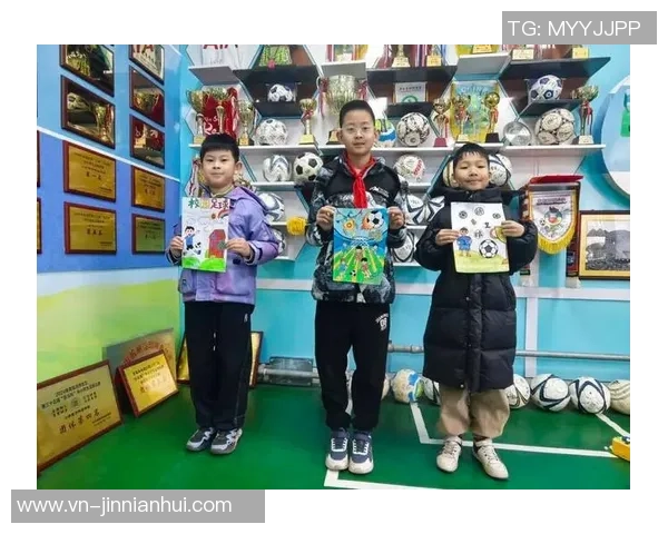 放飞足球梦图片展现青春激情与团队精神的完美结合