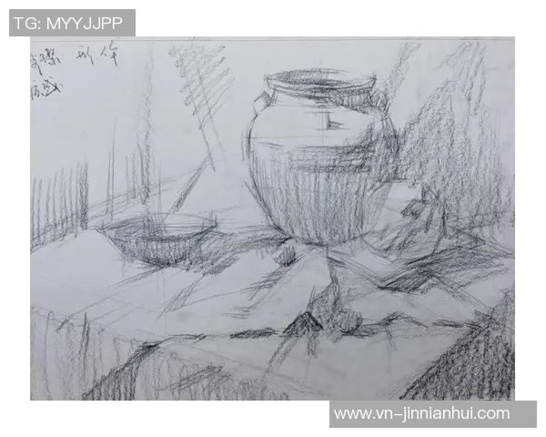 静物素描中的足球与铅笔交织的艺术之美探讨与创作心得分享